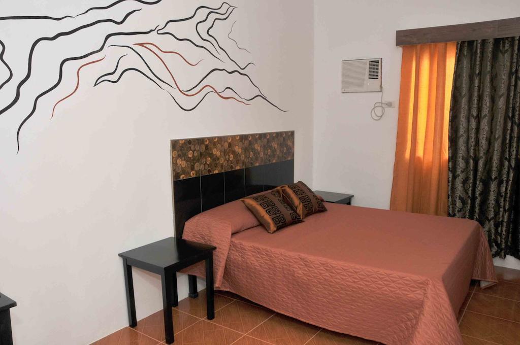 Date & Dine Resort Antipolo Quarto foto