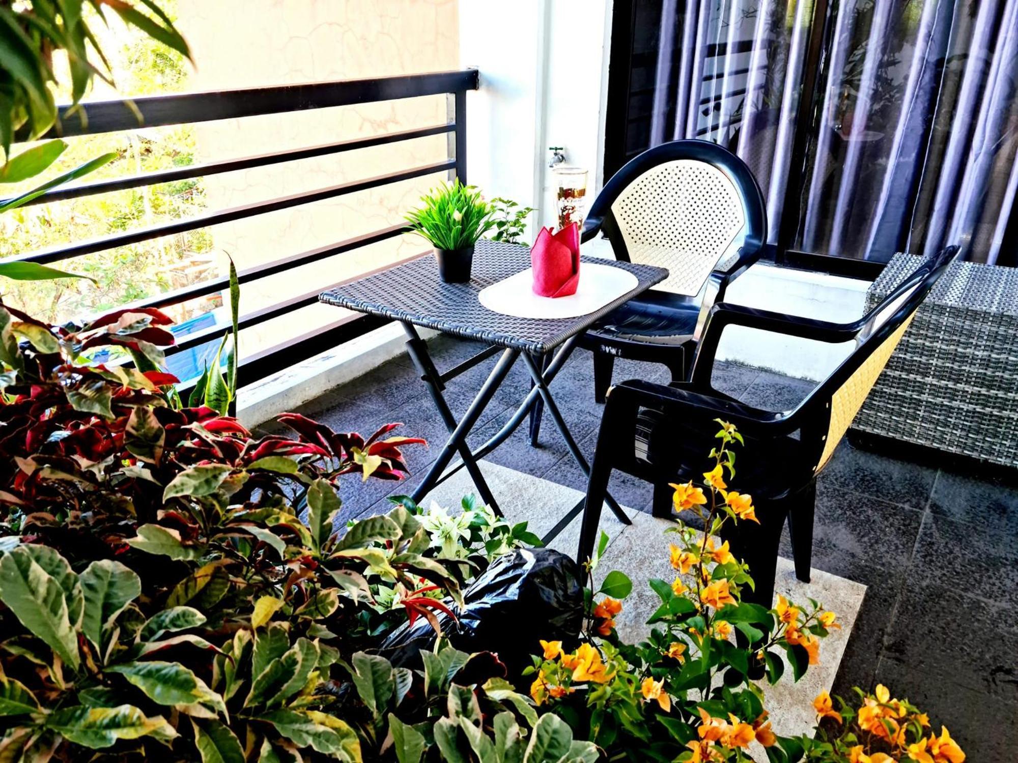 Date & Dine Resort Antipolo Exterior foto