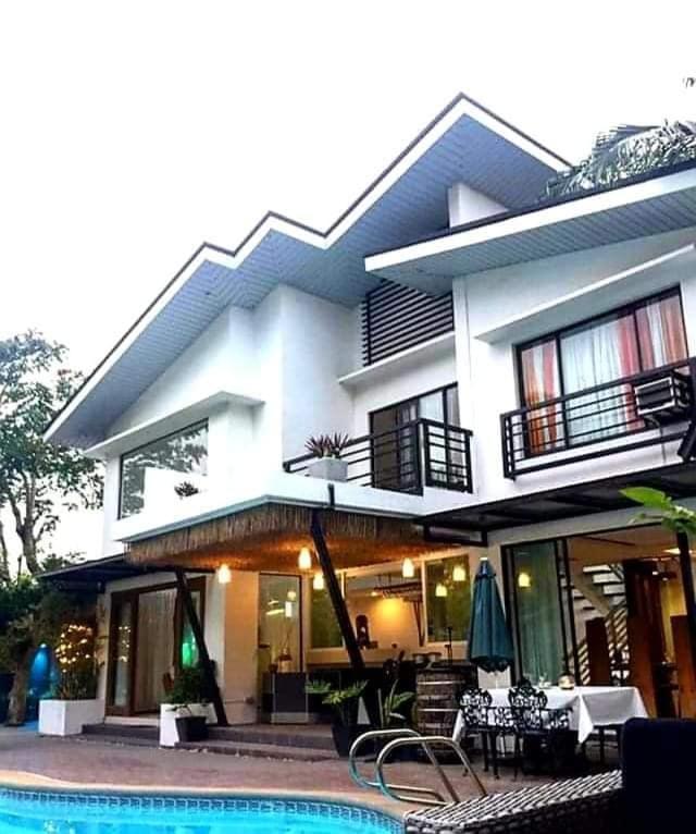 Date & Dine Resort Antipolo Exterior foto