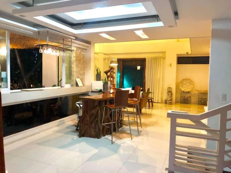 Date & Dine Resort Antipolo Exterior foto